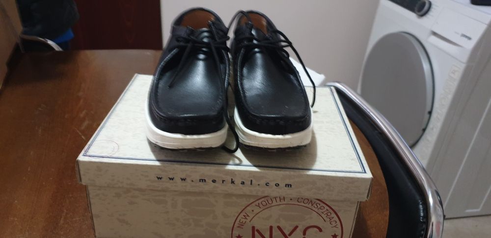 Дамски обувки, естествена кожа.