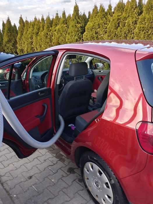 Vând golf 5+ ,benzina,