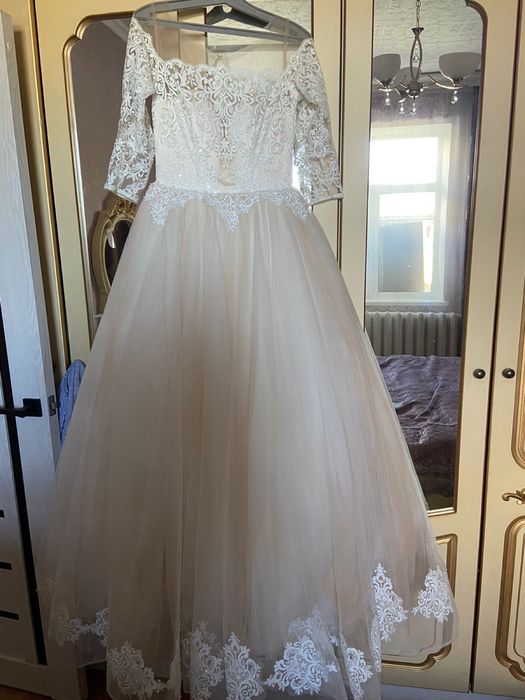 Свадебное платье