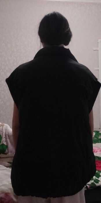 Безрукавка куртка