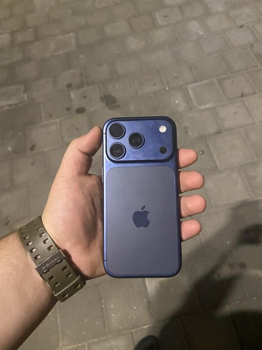 Iphone 17 pro  97% battery health