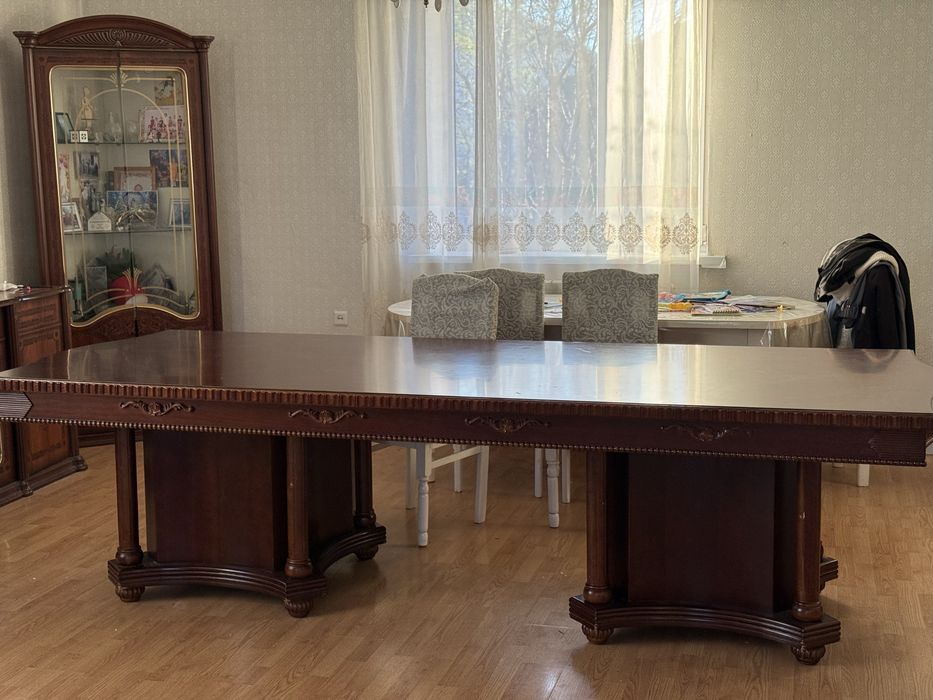 Продам стол Малайзия