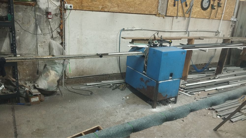 Masina debitat baghete kaban