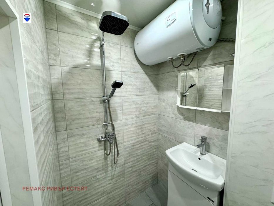 Дава се под наем Едностаен апартамент в Русе, Родина 2 - 42 кв.м за 229.5 € - Снимка #13