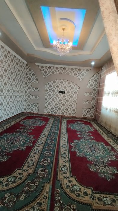 Ховли сотилади 2 этажли