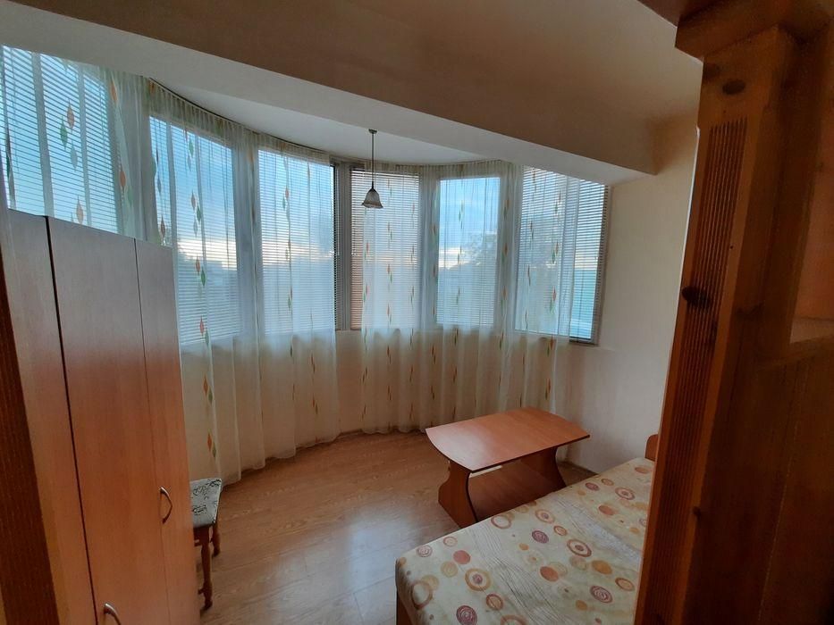 Дава се под наем Тристаен апартамент в Варна, Цветен квартал - 70 кв.м за 400 € - Снимка #2