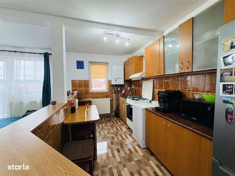 Apartament de vanzare - 3 camere, 2 balcoane - Terezian
