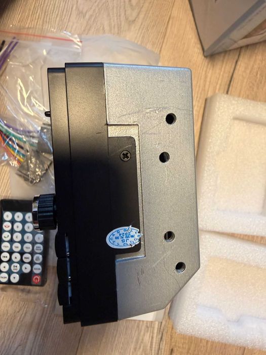 Player auto 2DIN 7018B 7" Touch Bluetooth USB MirrorLink + telecomandă