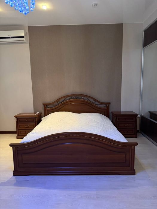 Продам спальный гарнитур