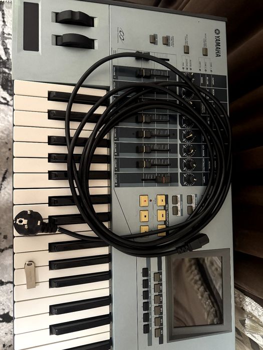 YAMAHA MOTIF XS 6 ideal xolatda