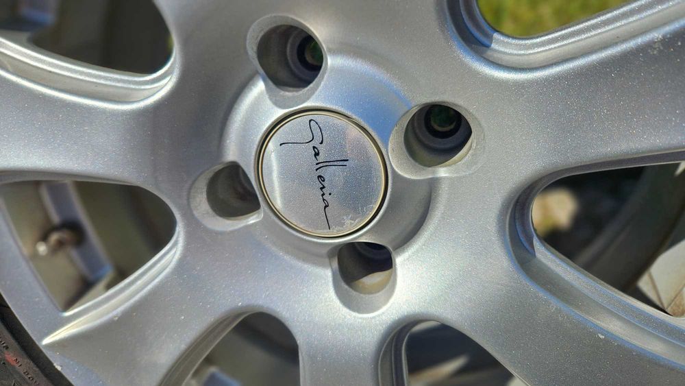 Комплект летни гуми MICHELIN с лети джанти за Ситроен