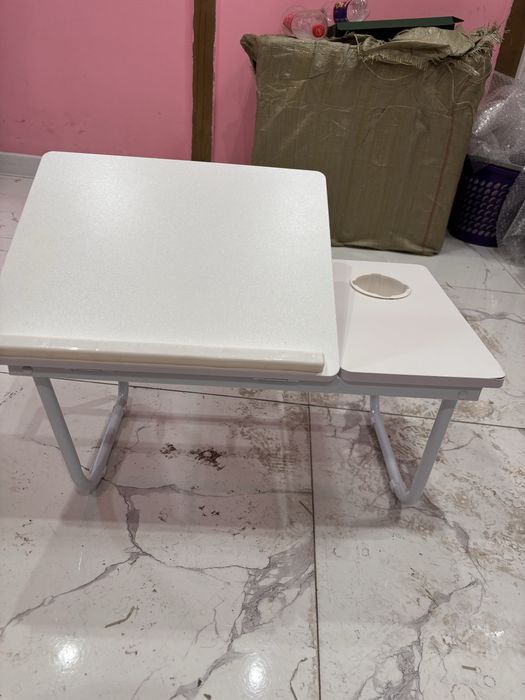 Столик для ноутбука