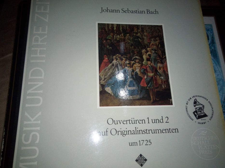 de  vanzare   set  de  bachelit  clasic !!!