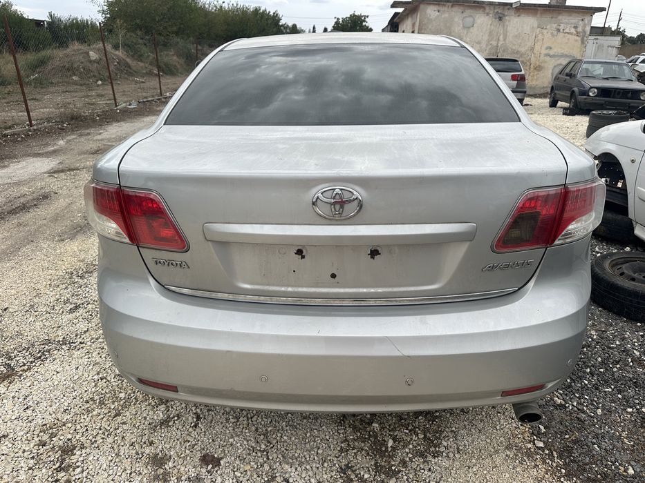 Toyota Avensis D4-D на части
