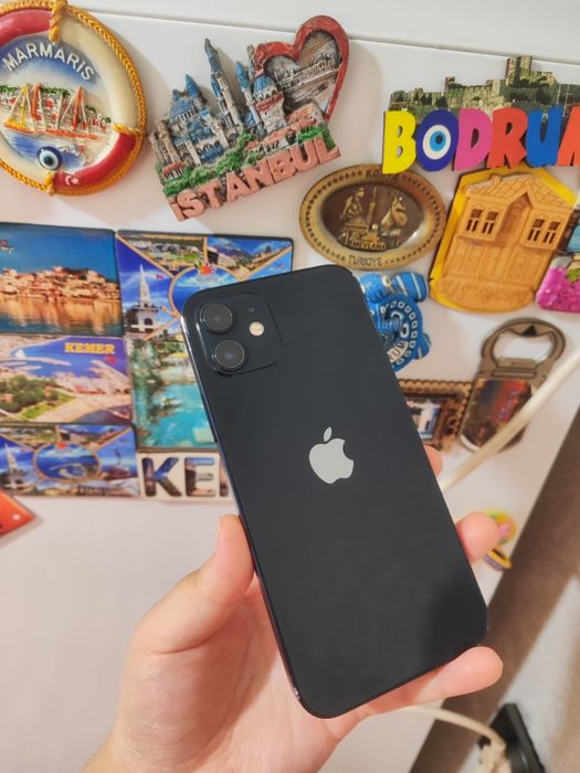 iPhone 12 128гб отличный