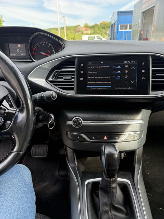 Peugeot 308 sw 1.5 130hp