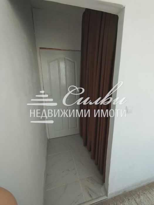 Продава се Едностаен апартамент в Шумен, Добруджански - 44 кв.м за 1449 €/кв.м - Снимка #3