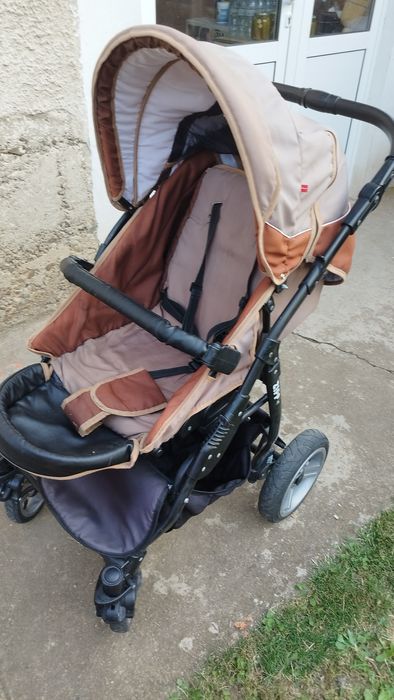 Продавам бебешка количка ZIPP (с два коша) само за 90 лева!