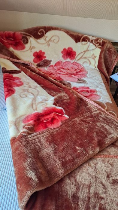 Продается двухсторонний плед