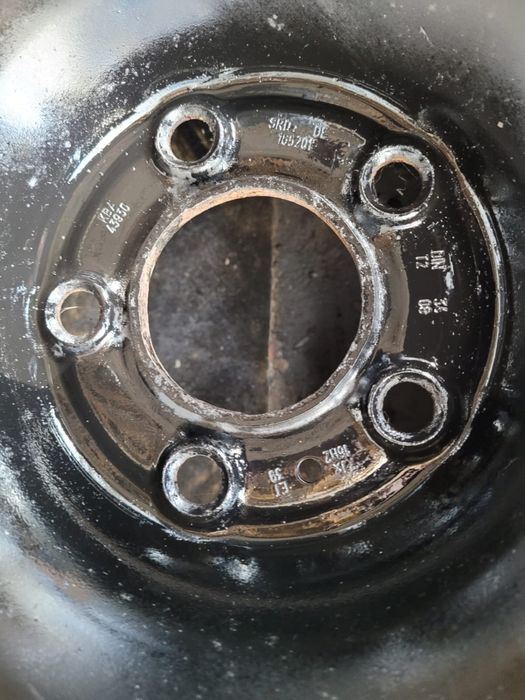 Jante tabla AUDI A4 R16/ Anvelope 205/60/16 M+S