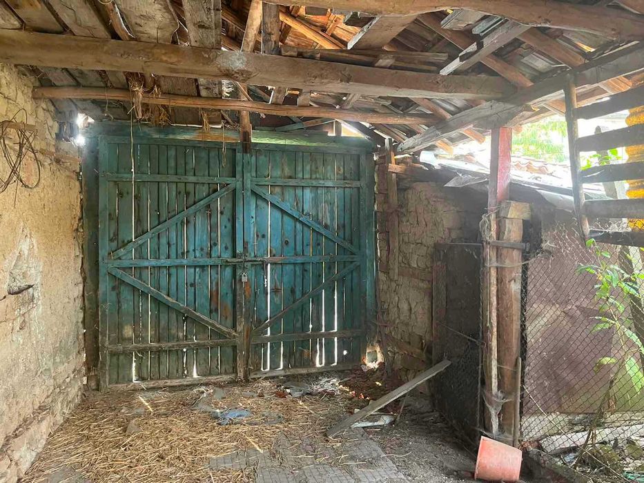 Продава се: Къща РЗП 140 кв.м, двор 675 кв.м, с.Старо Железаре