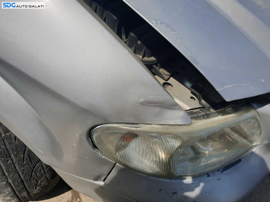 Aripa Dreapta Fata cu Defect Chrysler Voyager IV Non Facelift 2001 - 2004 [C9985]