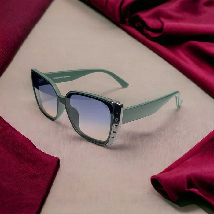 Дамски слънчеви очила - различни видове