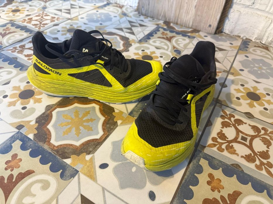 Продам кроссовки