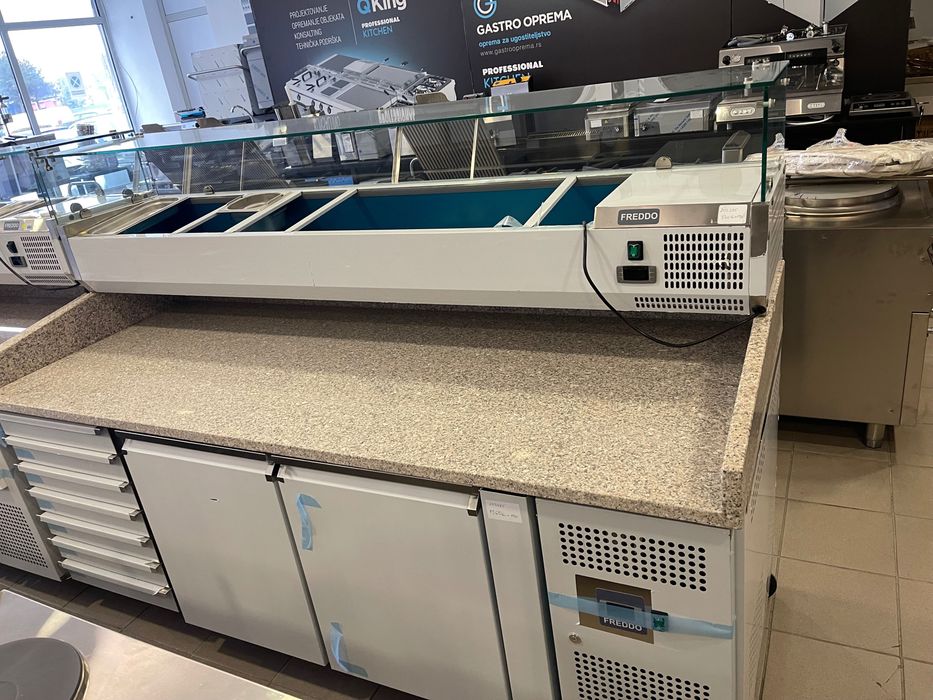 Фурна за пици, тестомесачки, хладилници