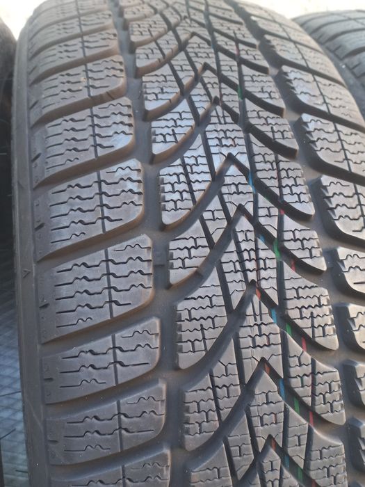 205 45 17 Dunlop 4D Winter Sport Runflat 7.5mm Dot 3723