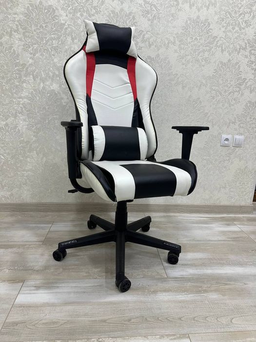 Геймерское кресло
