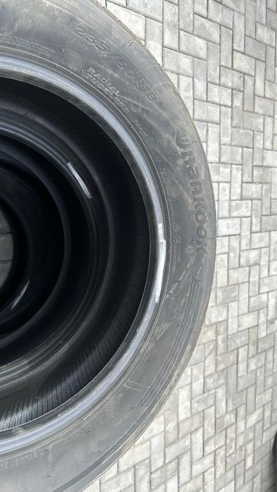 Продам комплект шин R18