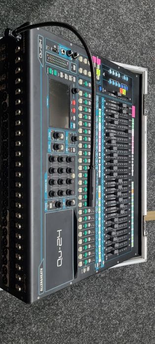 Allen & Heath QU24 + multicore 24/8