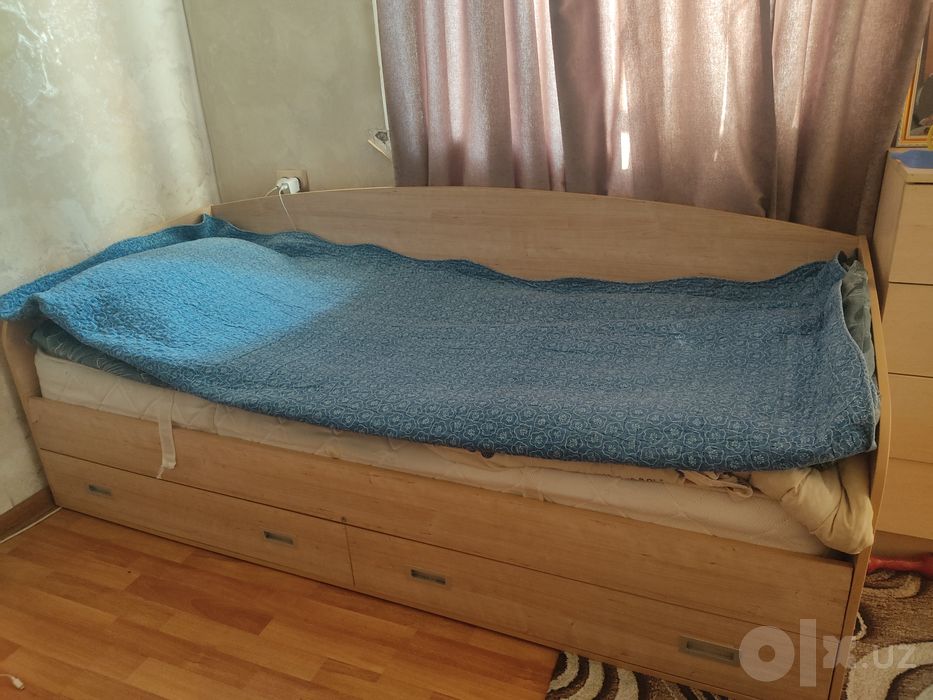 Кровати 2 штуки с выдвижными ящиками