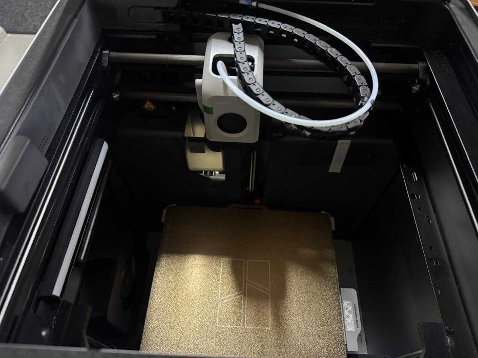 Продам 3д принтер Bambu Lab X1 Carbon Combo (AMS)