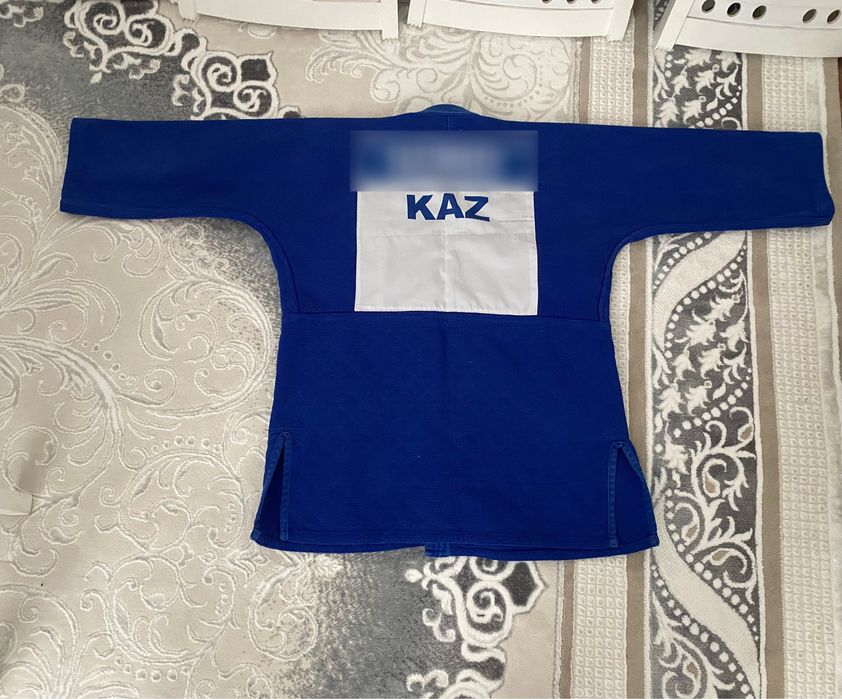 Кимано Адидас золотисти