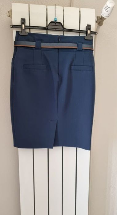 Елегантна дамска пола с коланче