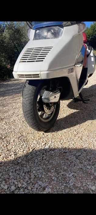 Honda Helix CN 250 maxiscuter