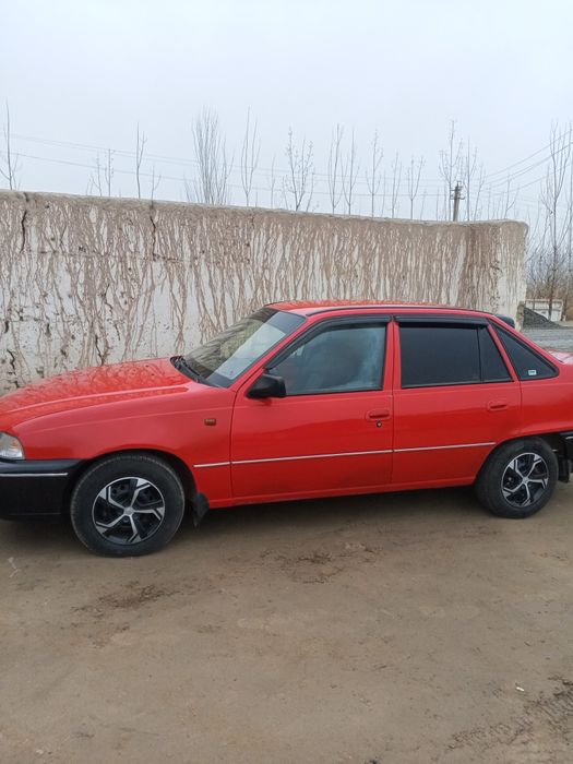 Daywoo Nexia 1 soʻnis