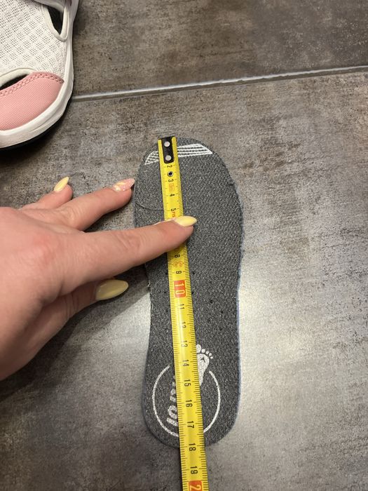 Маратонки  28 ми размер