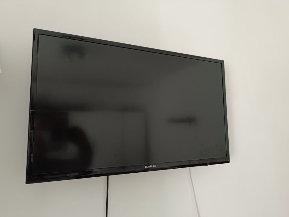 Vând TV Samsung 80 cm