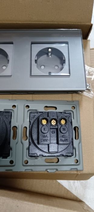 Set 2 prize cu rame din sticla