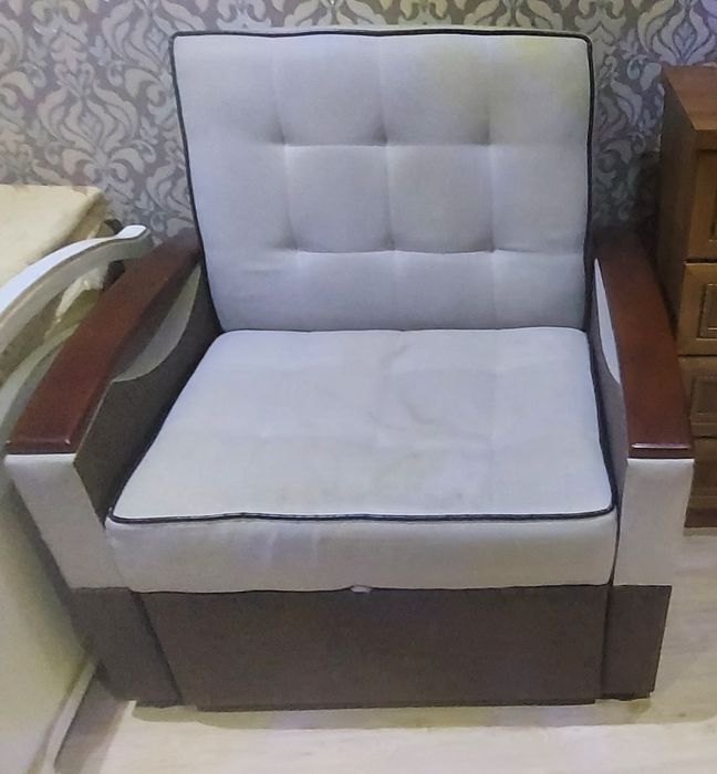 Продаётся два кресла