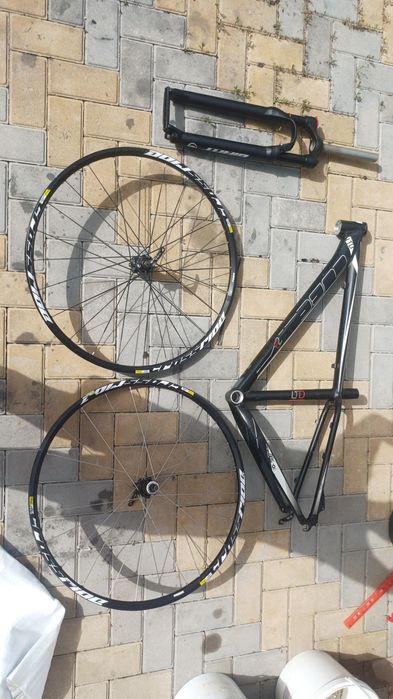 Продам вилсет/ колеса Mavic