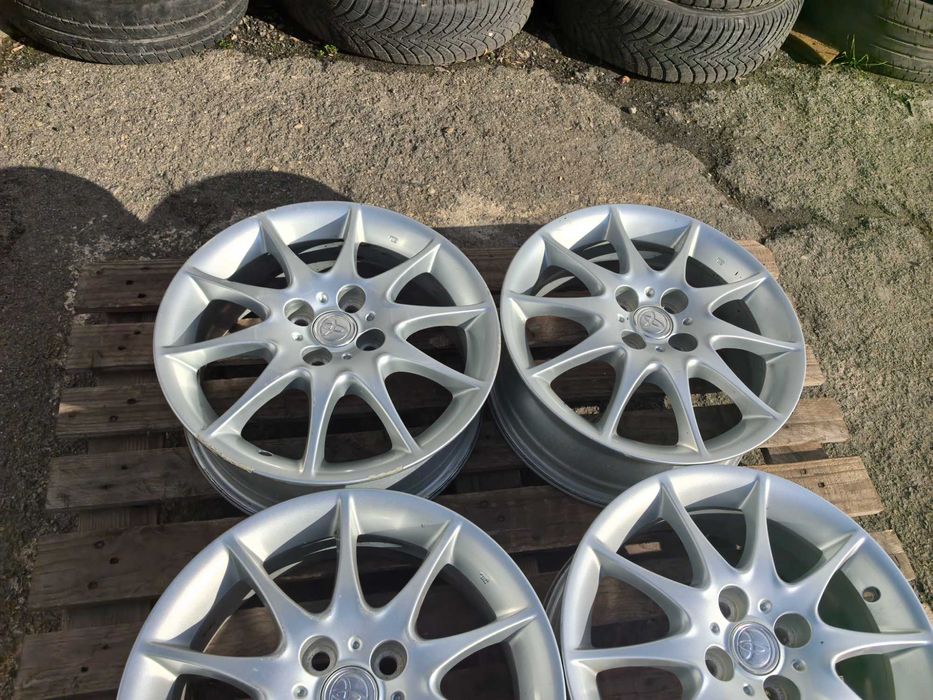 16 цола 4 х 100 мм ТОйота / Кия / Хюндай - 6 Инча / ЕТ 45