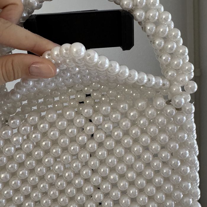 Маленькая сумка из крупного бисера ковертиком