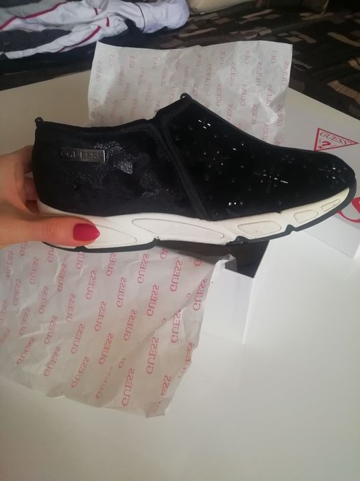 Сникърси Guess 40номер