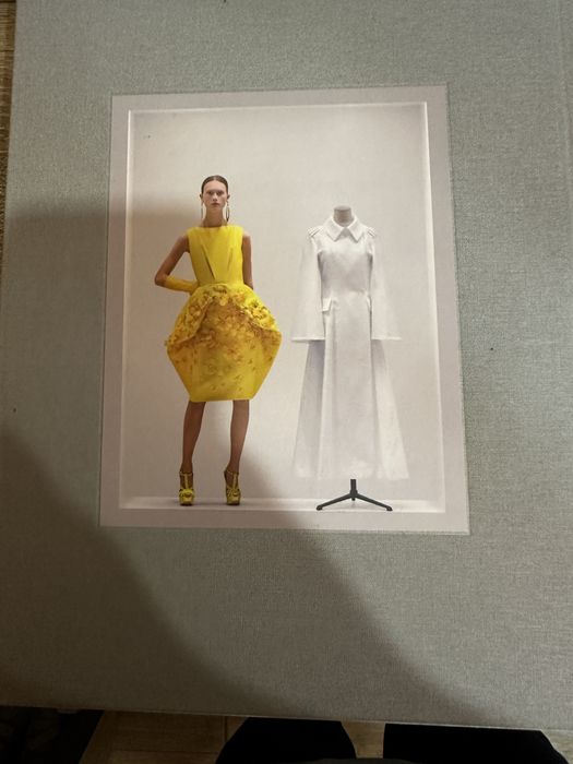 Книга home & lifestyle Christian Dior: Designer of Dreams, English