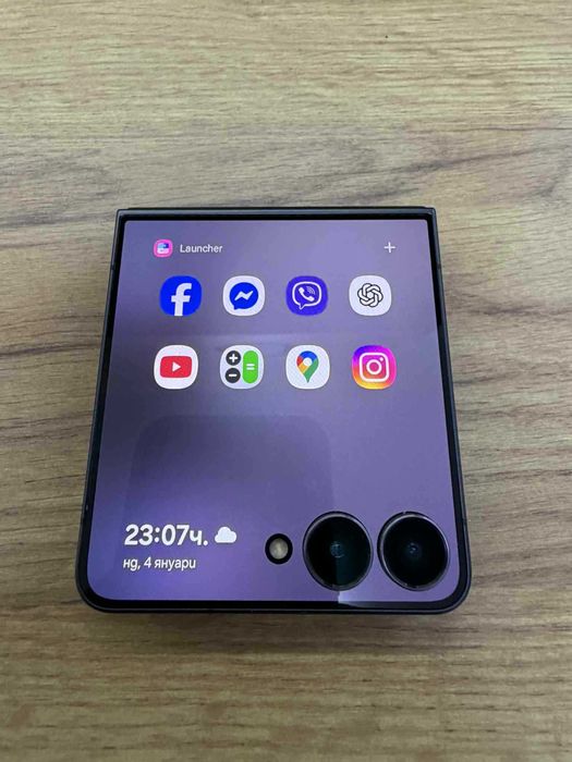 Като нов samsung galaxy z flip 7