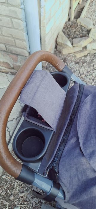 Продам коляску joie